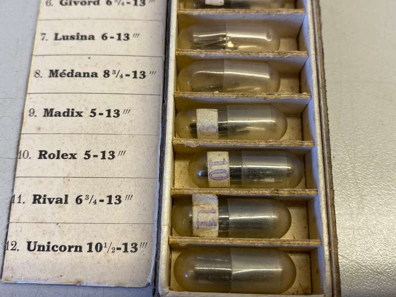 Assorted vintage watch winding stems