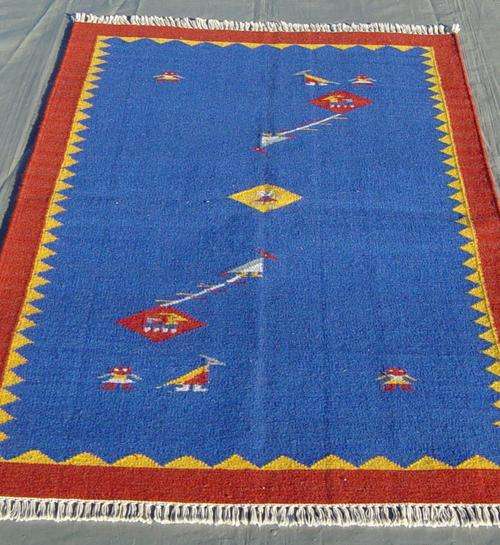 RUGS & CARPETS