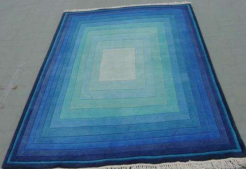 RUGS AND CARPETS: DESIGNER RUG 183x122