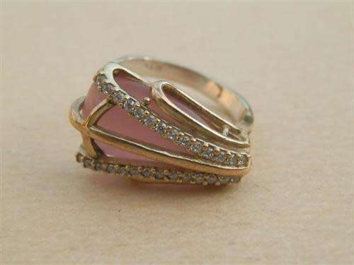 Striking sterling silver ring - weight 6.31 g.