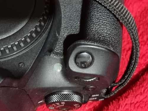 Canon 2000D camera and 18 - 55mm lens