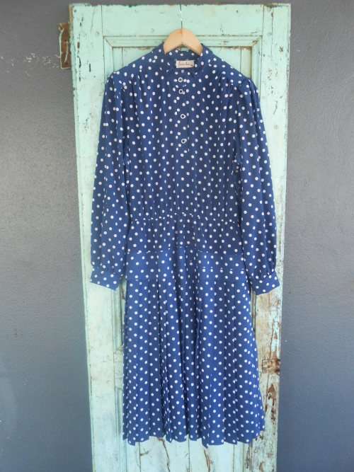 Stunning Navy Blue and White Polka Dot Vintage Dress (Size 16) **Free Vintage Gift per Order**