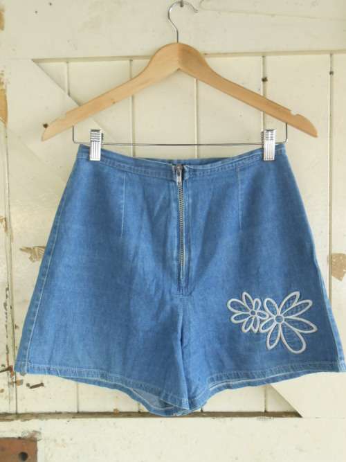 Vintage Denim High Waisted Short (Small)