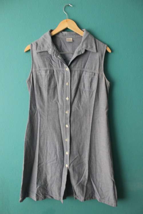 Vintage 1990's Button Up dress (Small / Medium)