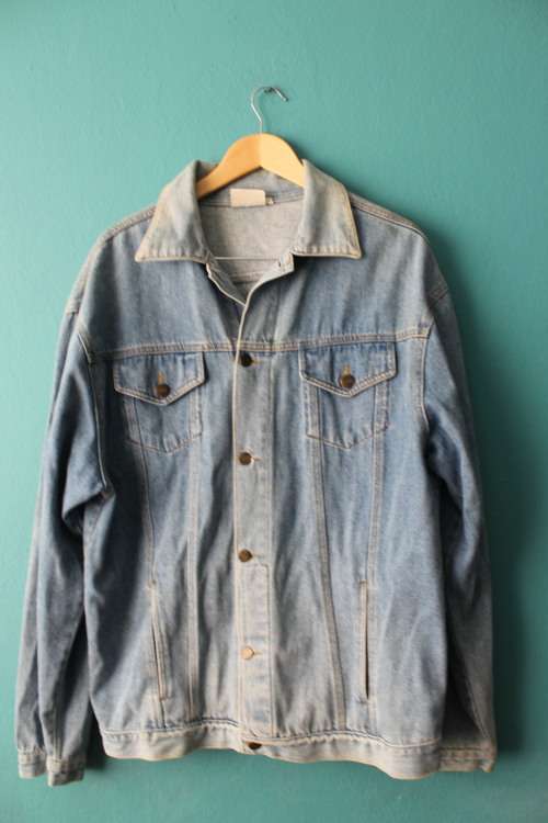 Vinatge Over Sized 90's Denim Jacket (Medium / Large)