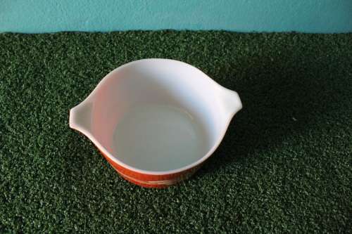Vintage Retro Original Pyrex Bowl / Dish (15cm in diameter and 8cm tall)