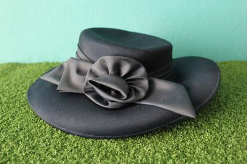 Vintage Navy Blue Hat fit for a lady!