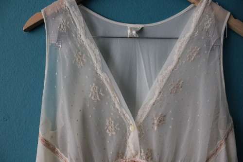 Vintage Layered White Nightie / Sleepdress (Medium / Large) Very Rare!