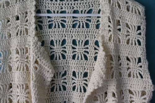 Vintage Cream Knit Crocheted-Style Pullover (Large / XL)