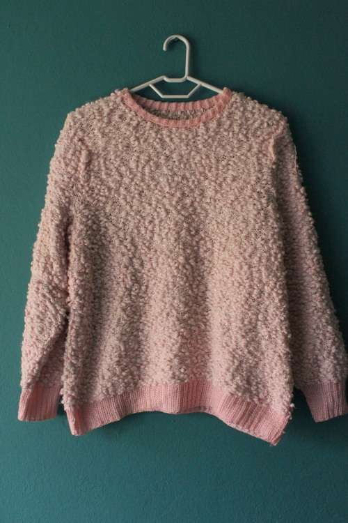 Vintage Baby Pink Sweater (Medium)