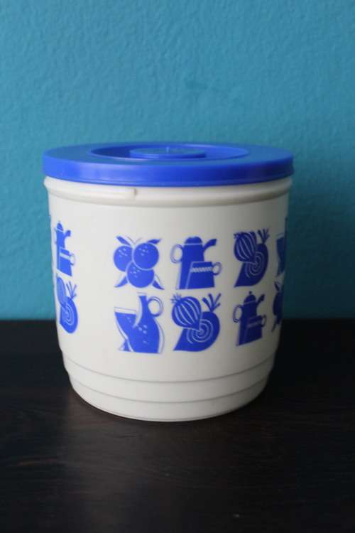 Vintage Blue and White Retro Print Container (13cm in diameter and 13cm tall)