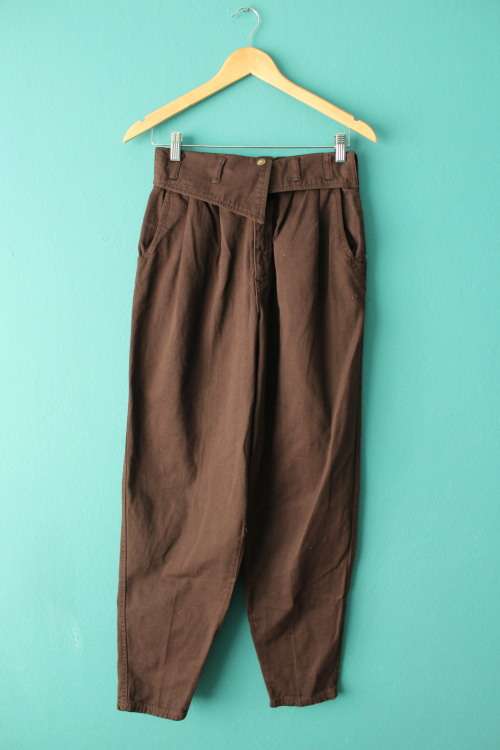 Super Unique Brown Pants (Boyfriend style) Waist measures 32cm from left to right