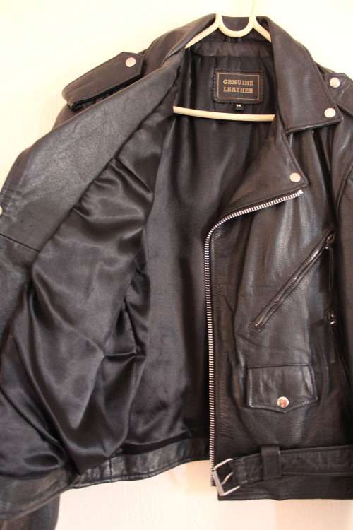 Stunning Thick Vintage Genuine Leather Jacket (Medium)
