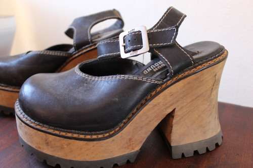 Vintage 90's London Underground Platforms (Ladies size 5/6)
