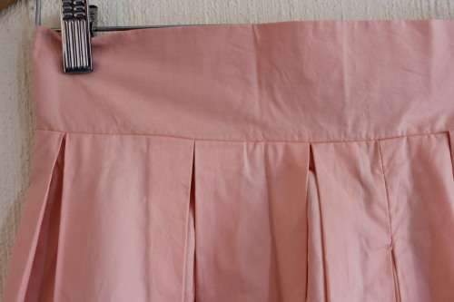 Gorgeous Peach Skirt (Medium ~ Waist measures 34cm)