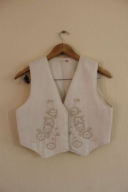 Vintage Off-white Embroidered Waist Coat (Small)