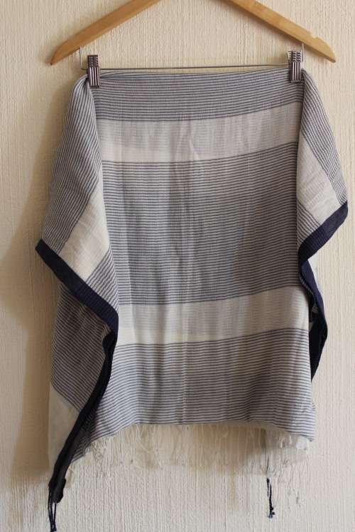 Blue and white scarf / sarong / wrap  (80 x 200cm)