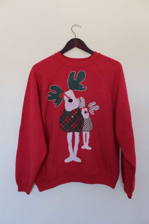 Red Reindeer Vintage Sweat Shirt (Medium / Large)