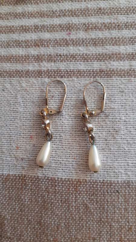 Vintage Pearl Drop Earrings