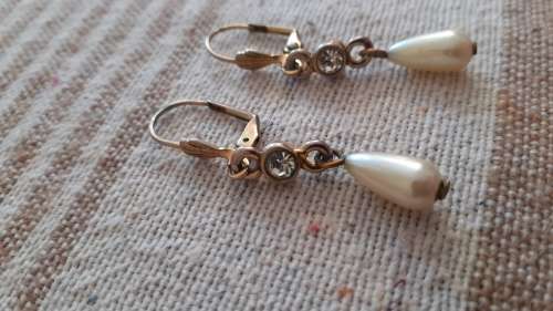 Vintage Pearl Drop Earrings
