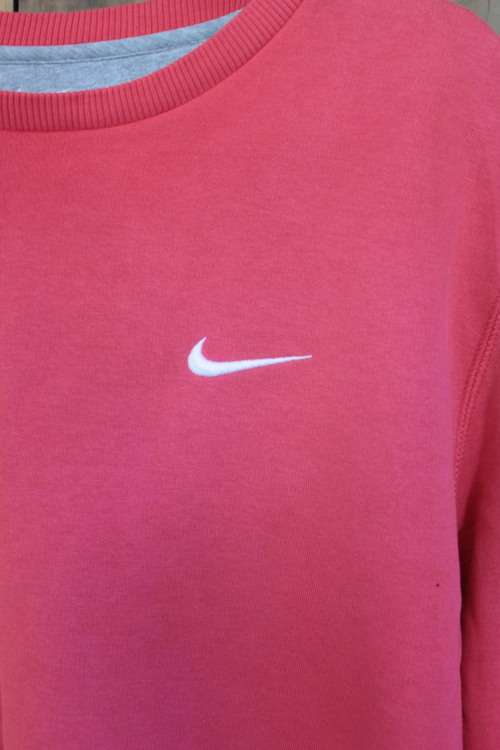 Peachy "Nike" Sweat Shirt (Large / XL)
