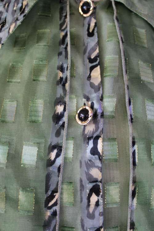 Vintage Long Sleeve Green / Animal Print Shirt (XL to 2XL)