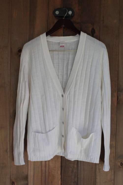 Creamy Off - Whjte Cardigan (Size 18)