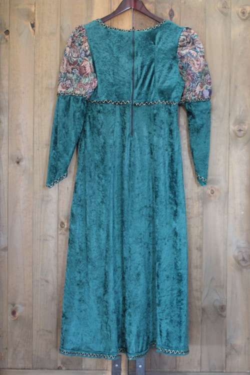 Vintage Medieval Style Dress (Large / XL)