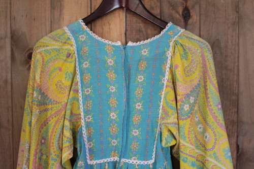 Vintage Retrp Peasant Dress circa 60's or 70's (Size 11)