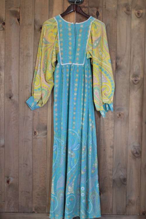 Vintage Retrp Peasant Dress circa 60's or 70's (Size 11)