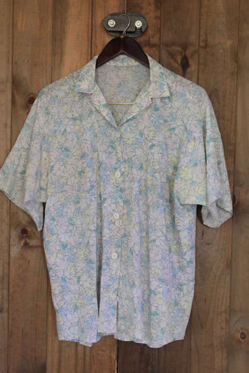 Pastel Vintage Button Up Shirt (XL / 2XL)