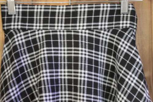 Black and White Check Skirt (Size 28 / 30)