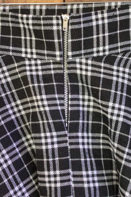 Black and White Check Skirt (Size 28 / 30)