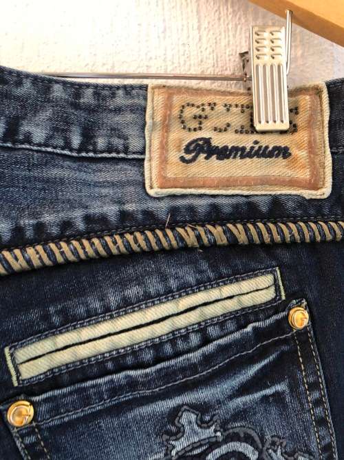 Guess Flare Jeans (Size 32)