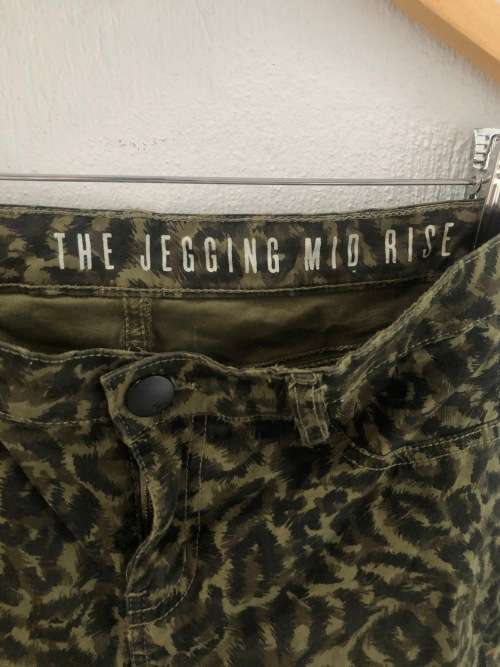 Olive Mid Rise Cotton On Pants (Size 8)