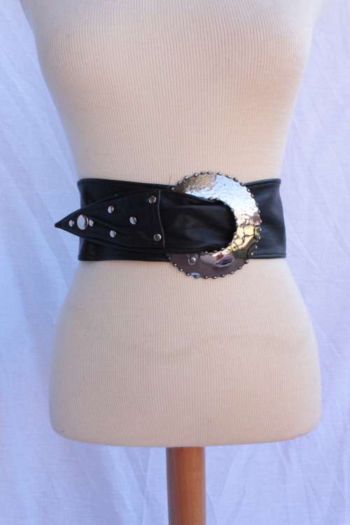80,s Vintage Black Belt (Fits waist or hip - 92 or 96cm)