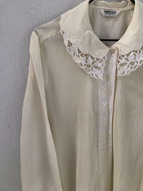 Vintage White Pleated Shirt (Size 13)