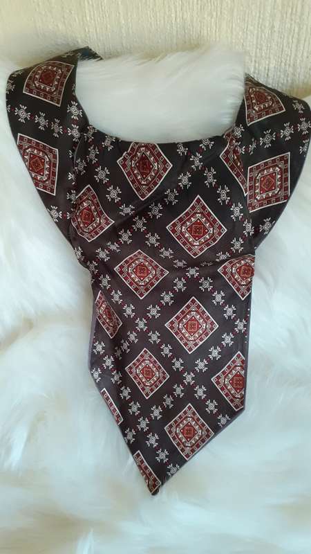 Vintage Dark Green and Red Cravat