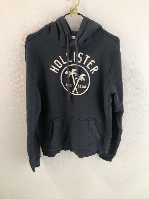 Navy Hollister Hoodie (Medium / Large)