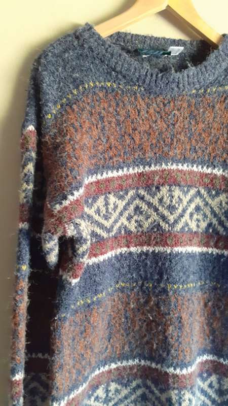 Vintage Blue / Red and White Knit (Large / XL)
