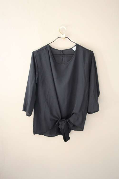 Black Top Ties to the Side (Size 34)