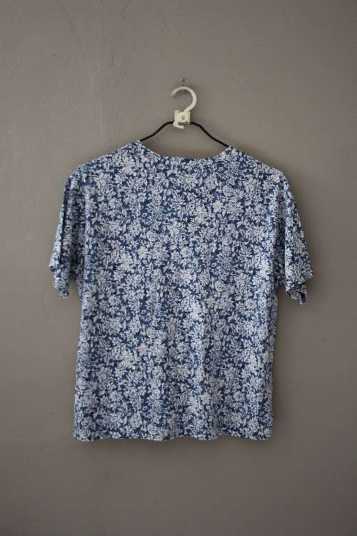 Blue and White Vintage Top (Medium / Large)