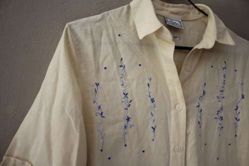 Vintage Cream Button Up with Embroidery Detail (Small / Medium)