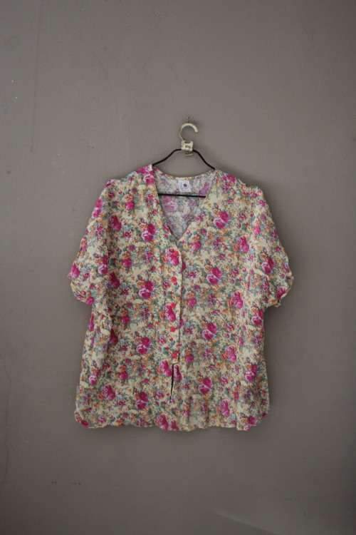 Vintage Short Sleeve Button Up (Size 44)