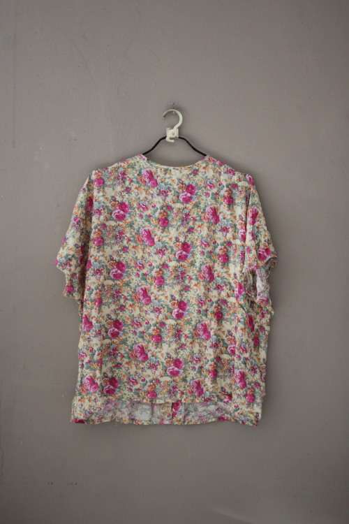 Vintage Short Sleeve Button Up (Size 44)