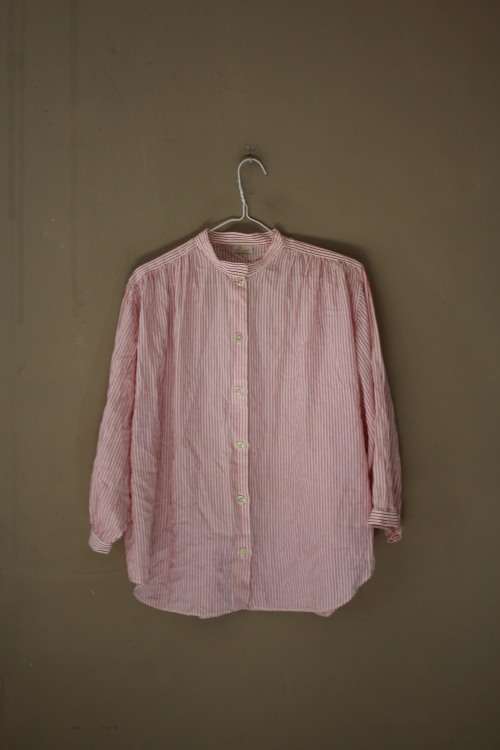Vintage Red and White Striped Button Up Shirt (Large)