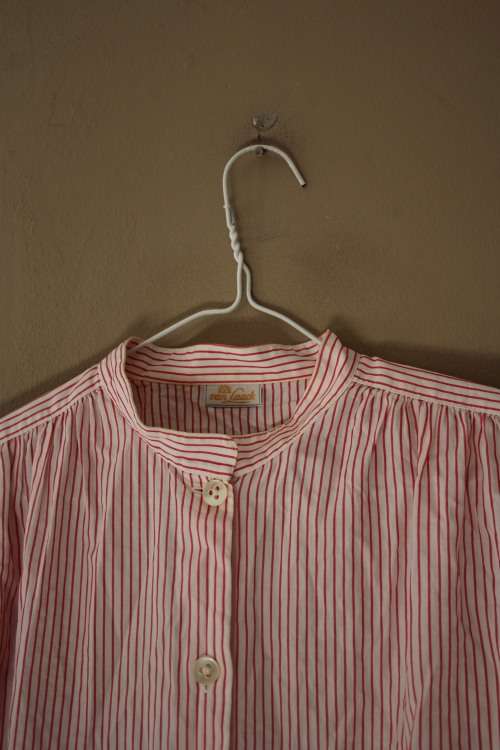 Vintage Red and White Striped Button Up Shirt (Large)