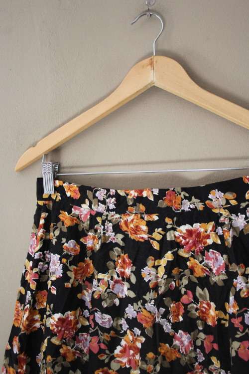 Vintage Dark Floral Skirt (Small / Medium)