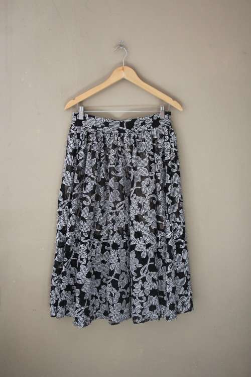 Black and White Zara Skirt (Medium)