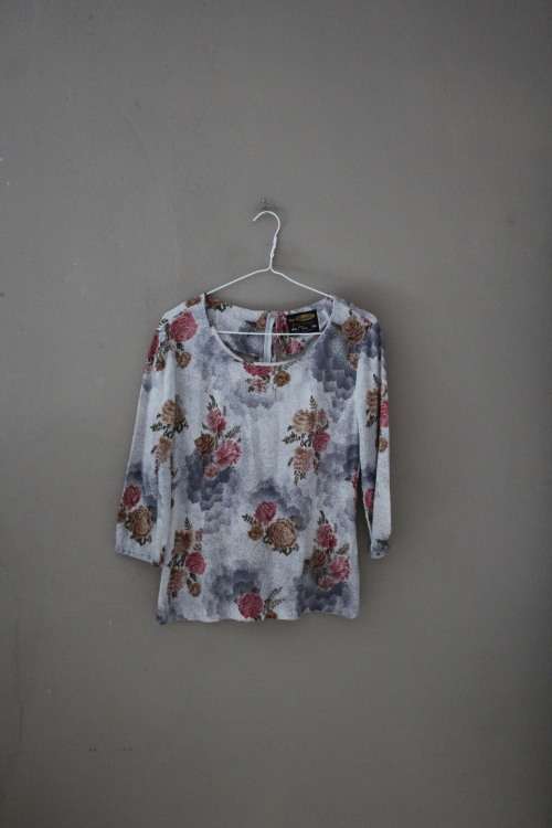 Vintage Grey Floral Top (Medium / Large)